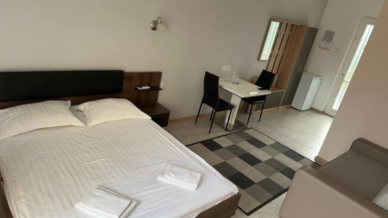 Ferienwohnung Panzio Lemberg Hajdúszoboszló Exterior foto